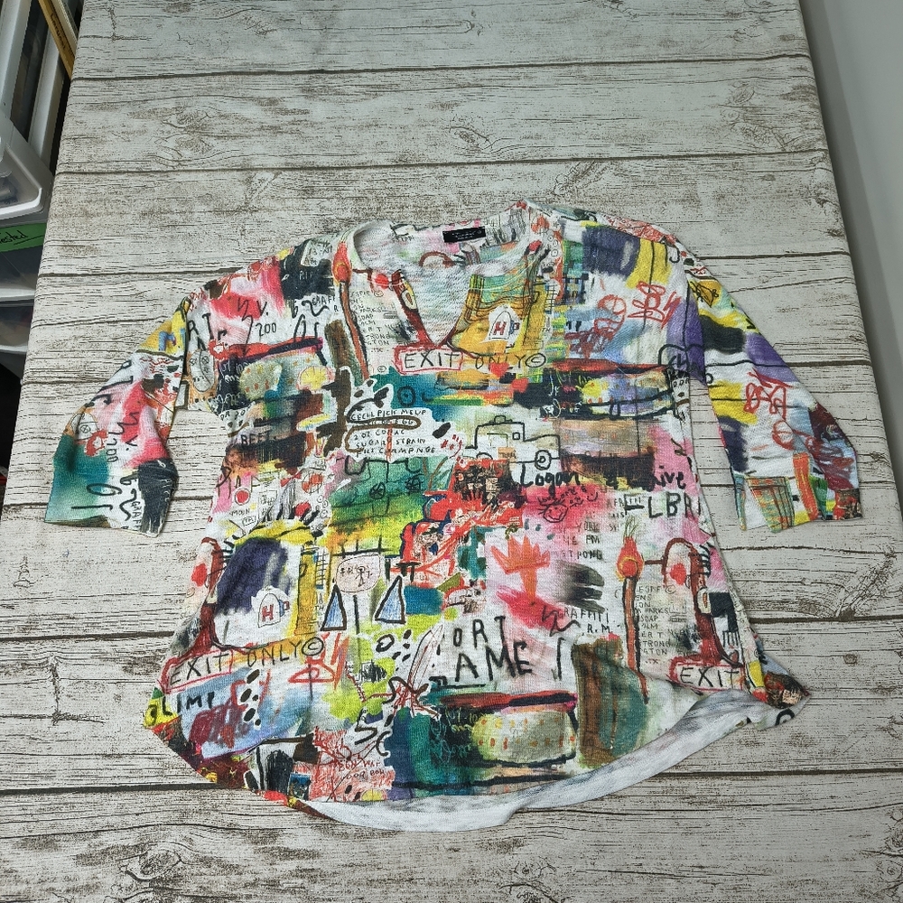 Inoah Graffiti Style Tunic Top Size XS